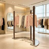 Nouveau design moderne, support d'affichage autoportant en acier inoxydable couleur marron et argent, pour la protection contre la corrosion, destiné aux magasins de vêtements