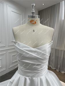 क्लासिक दुल्हन शादी के गाउन स्ट्रैपलेस लेट्स बोइस तरह के कपड़े के साथ सैटिन शादी की पोशाक - Product Image 4