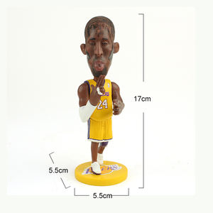 Souvenir personnalisé de joueur de basket-ball Bobblehead à offrir aux fans en tant que figurines montées sur voiture décoration Bobblehead cadeau en résine - Product Image 2