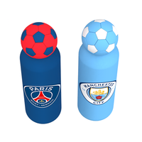 Couvercle de bouteille d'eau personnalisé et en gros de conception de ballon de football manchon de couvercle en silicone pour bouteilles d'eau sous vide thermos