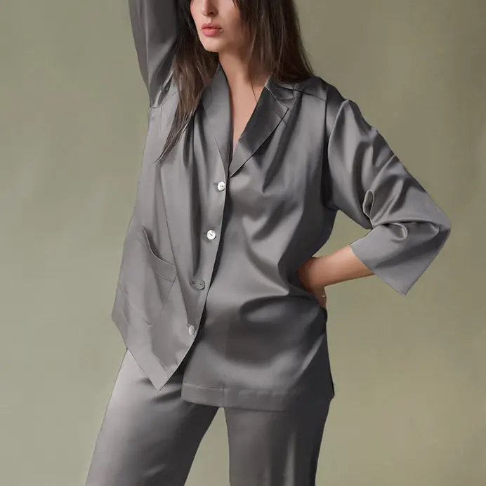 Custom Womens 2024 Spring Sleepwear Silk Satin, Long Sleeve and Pants Pyjamas Women Pajamas/