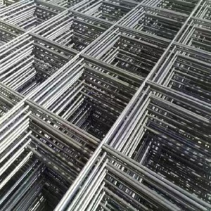 Pannelli di recinzione da giardino in rete metallica saldata in acciaio zincato 4 x 8 piedi con fori quadrati per edifici, gabbie, servizio di taglio personalizzato - Product Image 1