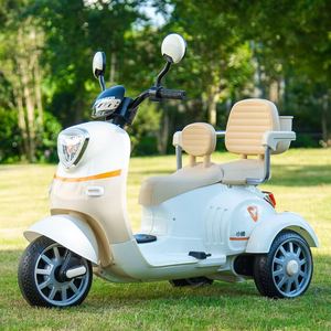 Triciclo Economico per Bambini Moto in Plastica Auto Elettrica Cavalcabile per Bambini - Product Image 6