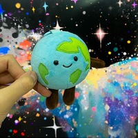 Porte-clés pendentif en peluche Terre mignonne et petite, idée cadeau, porte-clés en peluche personnalisé, jouet planètes en peluche Terre souriante et mignonne