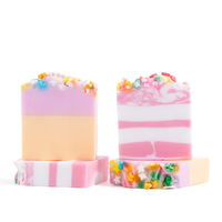 Savon artisanal bio Arket en forme de gâteau rose, emballage personnalisé, vente en gros pour hôtels, blanchissant, pour le bain et les toilettes