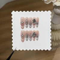10 pièces de faux ongles faits à la main avec diamants et ongles en forme d'amande pour femmes