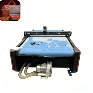 Petite machine de découpe automatique de préimprégnés, découpeuse CNC de tissus composites en fibre de carbone - Product Image 1