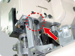 Nueva Máquina de Coser Plana <span class=keywords><strong>Yamato</strong></span> FD-62G de 4 Agujas y 6 Hilos con Alimentación por Brazo - Product Image 6