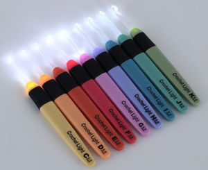 Conjunto <span class=keywords><strong>de</strong></span> ganchos <span class=keywords><strong>de</strong></span> ganchillo <span class=keywords><strong>con</strong></span> <span class=keywords><strong>luz</strong></span> <span class=keywords><strong>LED</strong></span>, <span class=keywords><strong>agujas</strong></span> para tejer, hilo <span class=keywords><strong>de</strong></span> tejer, ganchillo ligero, 2,5mm-6,5mm, 9 piezas - Product Image 6