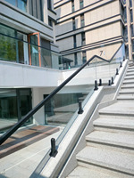 Rampe en verre avec embout en verre 8 mm, balustrade sans cadre en verre feuilleté, main courante d'escalier, garde-corps de balcon extérieur pour villa et complexe hôtelier