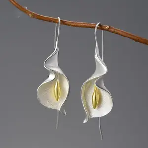 Exquisite blühende Blumen haken Ohrringe Einfaches Zubehör Gold Silber Farbe Pflanze baumeln Ohrringe für Frauen Schmuck
