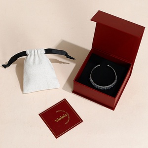 Elegante e Lussuosa Scatola di Spedizione in Cartone Rigido con Chiusura Magnetica, Fatta a Mano, per Gioielli, Bracciali e Oggetti Preziosi - Product Image 5