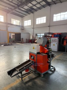 Granulatore Automatico per Cavi di Scarto Stryker ST-C02M con Motore e Cuscinetti per <span class=keywords><strong>Lavorazione</strong></span> di <span class=keywords><strong>Ottone</strong></span>/Rame (4,62 KW) - Product Image 2