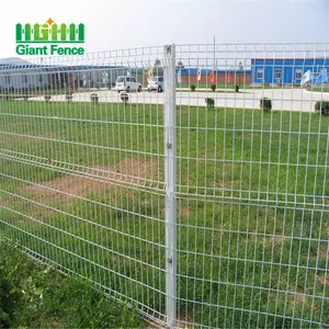 可定制粉末涂层镀锌弯曲3D丝网围栏焊接安全围栏金属农场用途，包括围栏柱帽