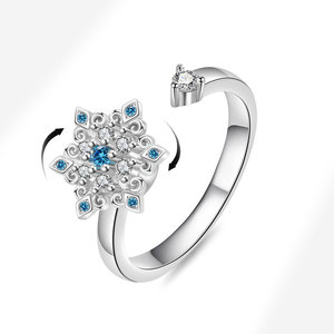 Anillo giratorio antiansiedad con microincrustaciones de circonita cúbica azul, cobre chapado en oro blanco de 18k, joyería para aliviar el estrés para mujeres. - Product Image 1