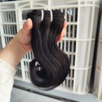 Pas cher Vente en gros 8 pouces 50G Body Wave Bundles de cheveux humains non traités à cuticule alignée Bundles péruviens Extension de cheveux humains