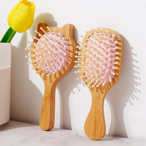 Mini Peine de Bambú Hecho a Mano para Viaje, Ecológico, para Peinar, Masajear el Cuero Cabelludo y Uso Doméstico - Product Image 1