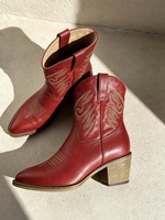 Bottes mi-mollet western pour femme, à bout pointu, à talon bloc empilé, brodées, rouges, pour l'automne, les soirées et le style country, OEM ODM