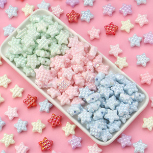 Venta al por mayor de cuentas de pentagrama acrílicas crema lindas rayas gofres estrellas cuentas de acrílico sueltas para accesorios - Product Image 1