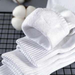 मुफ्त पैकेजिंग कस्टम लोगो टेरी कुशन काले सफेद लुभावनी पुरुष खेल सर्दियों के जिम के लिए आकस्मिक मोजे - Product Image 4