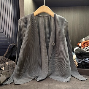 Женский однотонный блейзер из 100% кожи - Product Image 4