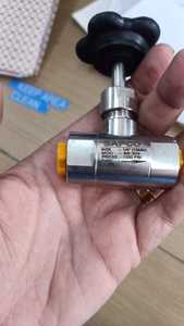 Aguja Manual de Acero Inoxidable de Alta Presión para Control de Flujo en Medios de Petróleo, Gas y Agua de Uso Industrial - Product Image 2