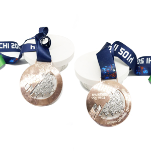 เหรียญสังกะสีอัลลอยสีเงินสีบรอนซ์โลหะสีทองดีไซน์แบบกำหนดเองสำหรับเล่นกีฬามาราธอน - Product Image 6