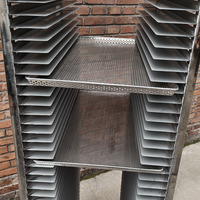Chariot de boulangerie 15 niveaux en acier inoxydable et aluminium pour 32 plateaux de refroidissement de gâteaux, pains et aliments, 600 x 400