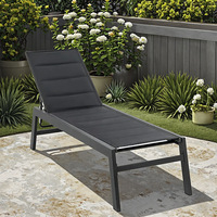 Chaise longue pliable moderne en aluminium noir avec dossier inclinable réglable et coussin, pour extérieur, patio, jardin, piscine