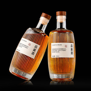 Nouvelle bouteille en verre ronde à rayures verticales <span class=keywords><strong>de</strong></span> 500 ml, design personnalisé pour gin, spiritueux, vodka, whisky, liqueur, jus, <span class=keywords><strong>vin</strong></span> avec bouchon en caoutchouc - Product Image 2