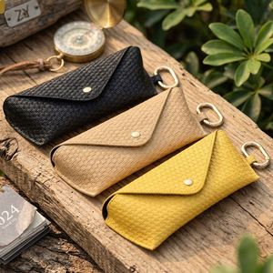 PU Leather Woven Straw Sunglasses Case Hook Durable Glasses Pouch Soft Protective Eyeglasses Holder Promotional Business Gifts - Product Image 2