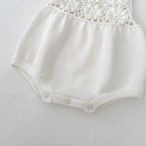 Pagliaccetto floreale in maglia con etichetta personalizzata OEM primavera vestiti per neonato per neonato con collo quadrato canotta per bambine - Product Image 6