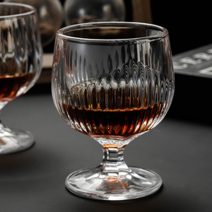 Gobelet à brandy rétro de <span class=keywords><strong>luxe</strong></span> verres à brandy en cristal rétro de grande valeur pour whisky - Product Image 2