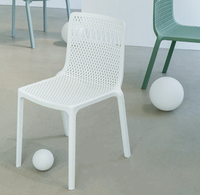 Petite chaise de loisir en plastique creux, solide et ferme, pour loisirs en plein air