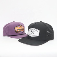 Casquettes Snapback Unisexe de Pêche et de Chasse d'Extérieur, 5 Panneaux, en Polyester Imperméable, avec Patch Tissé Personnalisé du Fabricant et Trous Découpés au Laser