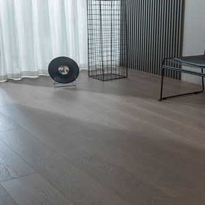 AVANTIMORA - Piso de Madera Real de Fresno Manchuriano Multicapa de 20 mm, Grado FSC ABC, No Tóxico, Sistema T&G, Tablas Anchas, para Proyectos Comerciales - Product Image 1