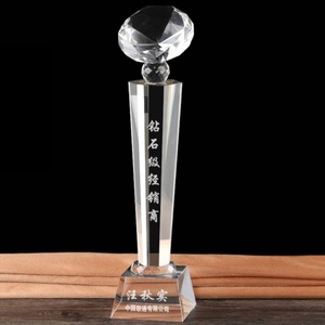 Trofeo artigianale di cristallo artigianale personalizzato per eventi sportivi trofeo di cristallo - Product Image 4