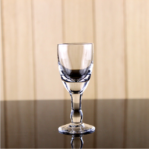 Vente en gros de 10ml verre à liqueur personnalisé verre à gobelet court petit verre à liqueur avec pied pour Baijiu Soju liqueur Saki saké mini verrerie - Product Image 5