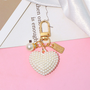 Elegante Portachiavi a Cuore con Perle, Ciondolo per Borsa Placcato Oro a Forma di U con Accento in Strass per Decorazione Borse da Donna - Product Image 2