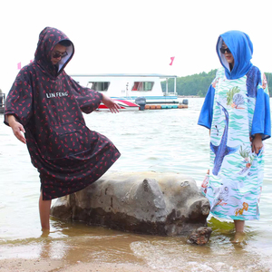 Cotton Biểu Tượng Tùy Chỉnh Thêu Thay Đổi In Kỹ Thuật Số Sợi Nhỏ Dành Cho Người Lớn Lướt Người Lớn Poncho Trùm đầu Tắm Bãi Biển Khăn - Product Image 4