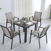 Tables et chaises d'extérieur en promotion pour jardin, terrasse, balcon avec protection solaire – Table à thé pour repas en plein air