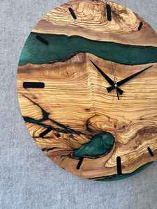 Creative Resin Crafts <b>Wall</b> <b>Clock</b> With Wooden Frame Featuring <b>Unique</b> Artistic Patterns Smooth Texture And Long Lasting - Product Image 3