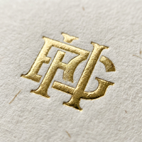 Invitations de mariage de luxe en velours marron, personnalisées avec monogramme doré, impression typographique et sceau de cire pour la fête de la Saint-Valentin