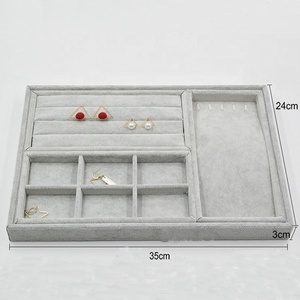 Espositore per Gioielli in Velluto Grigio, Organizzatore per Orecchini, Anelli, Bracciali, Ciondoli e Collane - Product Image 5