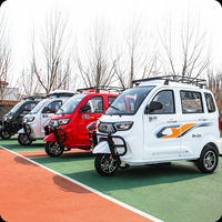 Motocicleta de Tres Ruedas Motorizada KASAKO, Carrocería Completamente Cerrada, Motor de 151-200cc, Capacidad para 4 Pasajeros, para Personas Mayores y con Discapacidad