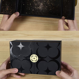 Boîte à bougies carrée magnétique rigide de luxe faite à la main, ouverture à double porte, logo personnalisé, soin de la peau, sérum, parfum, crème pour le visage - Product Image 3