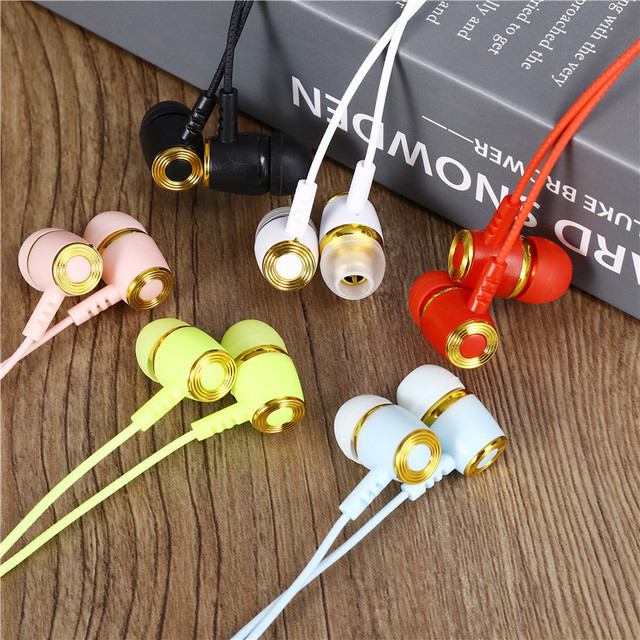 Wholesale Cheap 3.5mm Wired Earphone Headphone with Cable in Ear Hands Free Earphone