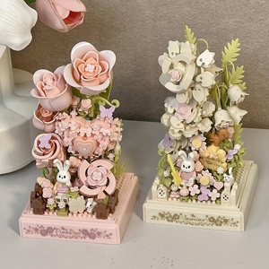 Kit de construction OEM Rose Éternelle - Kit d'artisanat thérapeutique pour adultes, cadeau d'anniversaire très esthétique pour femmes, blocs de décoration intérieure en gros - Product Image 4
