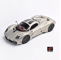 Modèle de voiture miniature en alliage d'aluminium à l'échelle 1:18 personnalisé pour la décoration de la maison