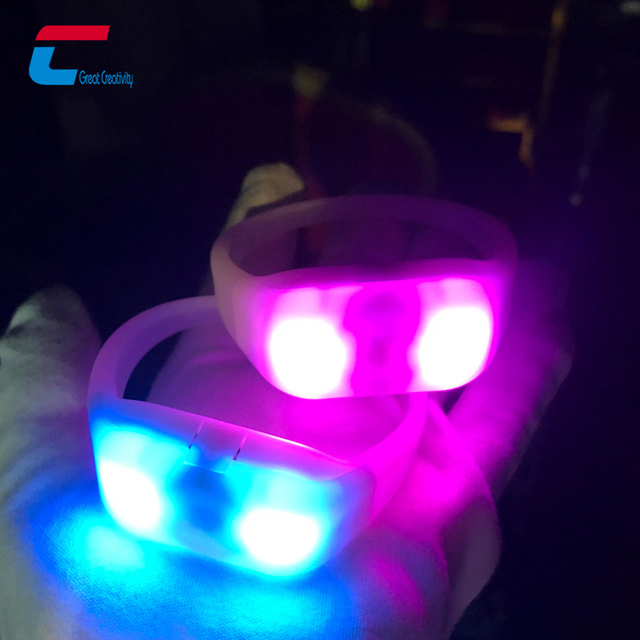 Digital Sports LED RFID Wristbands HF Chip ISO 14443A Protocol Custom Logo Printing for Concert/Event Access Control Flashing